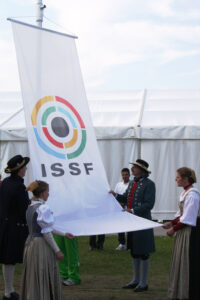 Einholen der ISSF Fahne